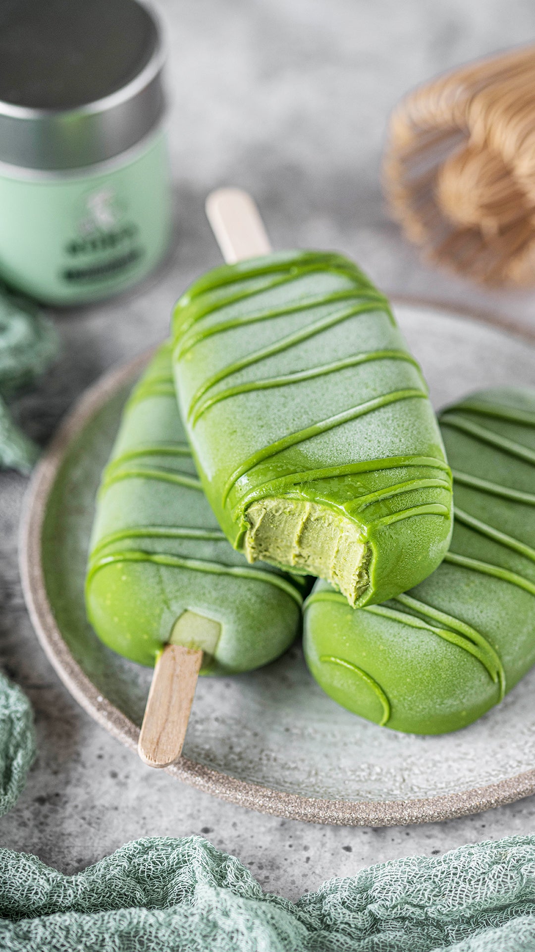 Glace au matcha enrobée de chocolat au matcha