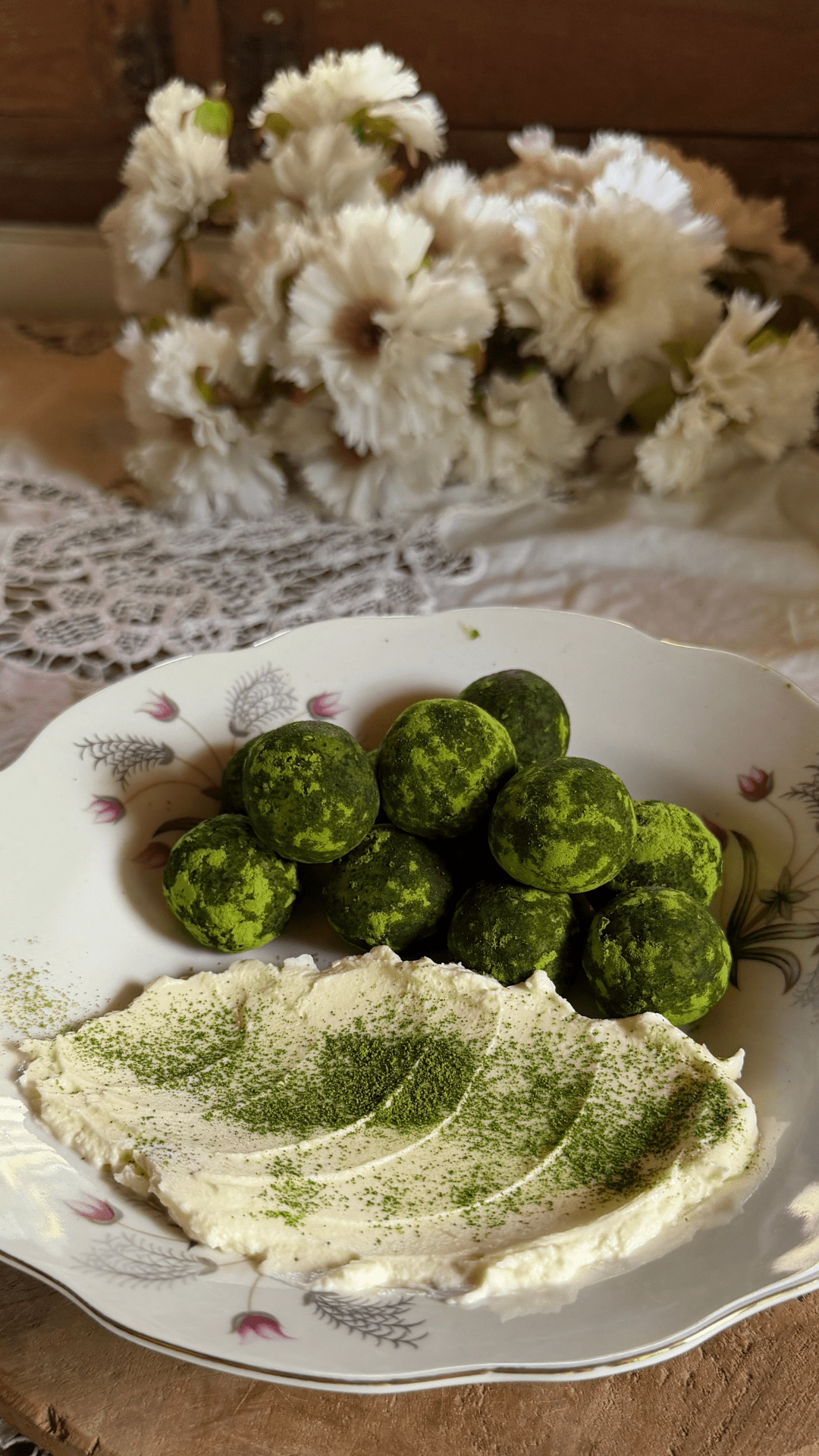 Tiramisu matcha ball